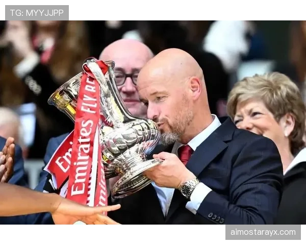 滕哈赫战术调整显成效，曼联新阵型持续提升竞争力